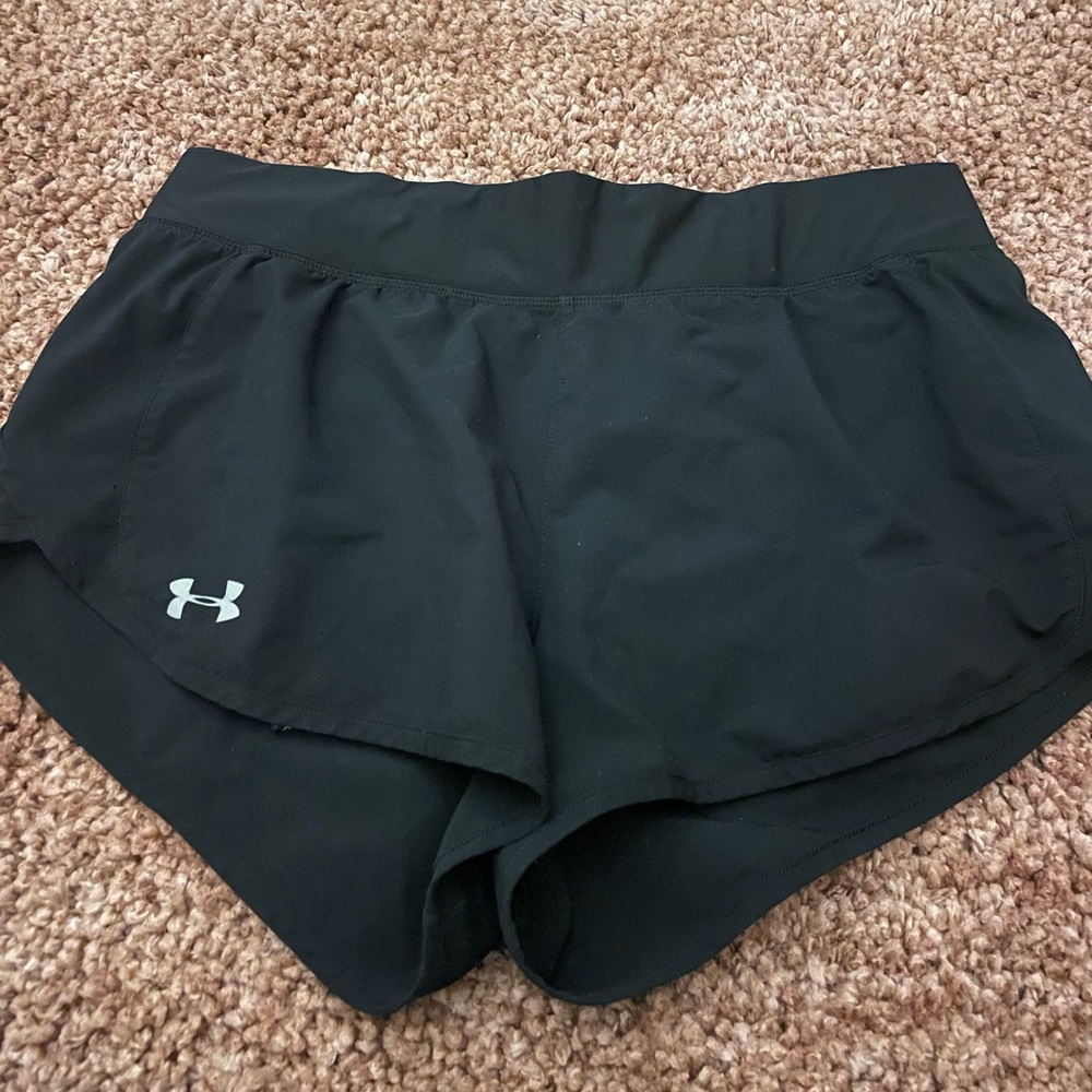 UNDER ARMOUR SHORTS